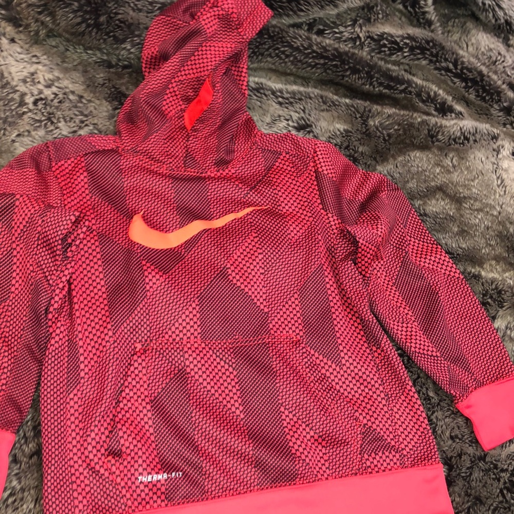Nike therma-fit red/ orange  pullover
